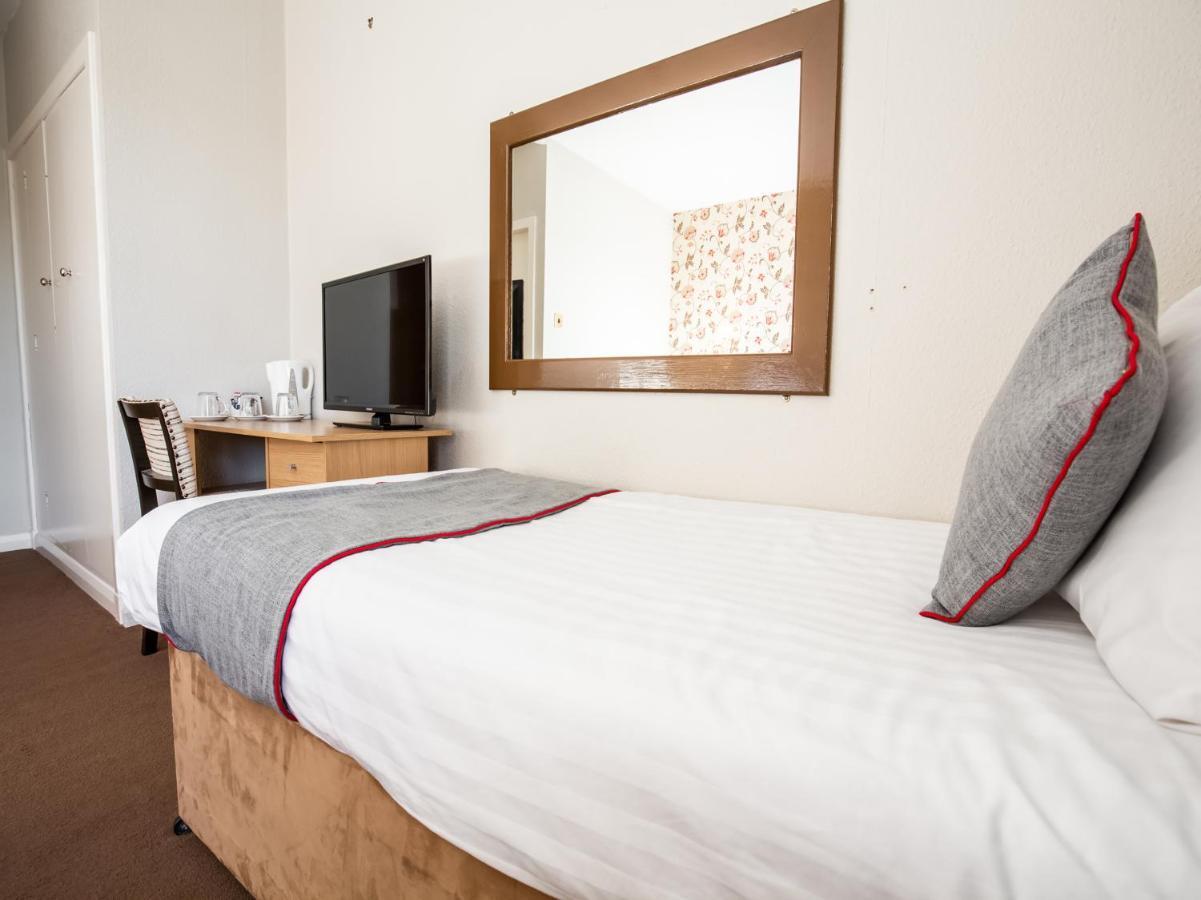 The Ben Mhor Hotel, Bar & Restaurant Grantown-on-Spey Eksteriør bilde
