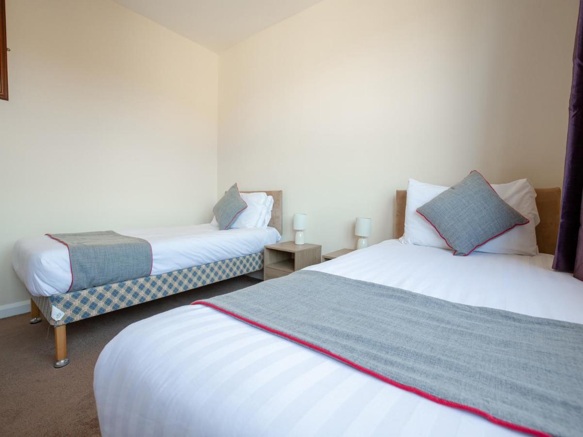 The Ben Mhor Hotel, Bar & Restaurant Grantown-on-Spey Eksteriør bilde