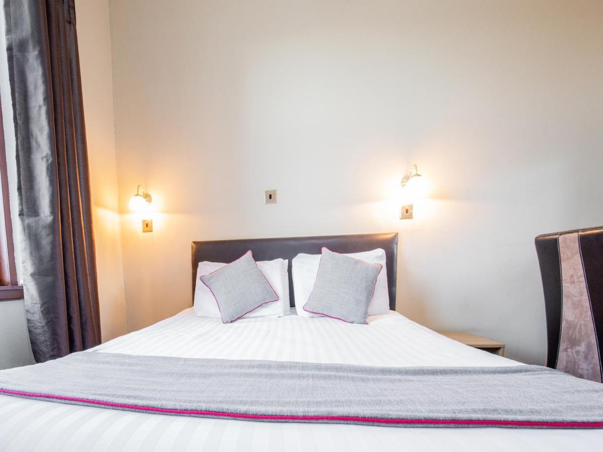 The Ben Mhor Hotel, Bar & Restaurant Grantown-on-Spey Eksteriør bilde