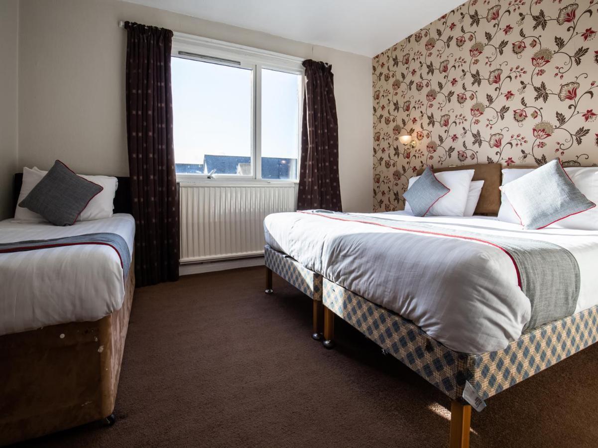 The Ben Mhor Hotel, Bar & Restaurant Grantown-on-Spey Eksteriør bilde