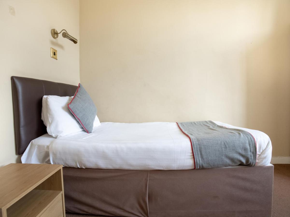 The Ben Mhor Hotel, Bar & Restaurant Grantown-on-Spey Eksteriør bilde